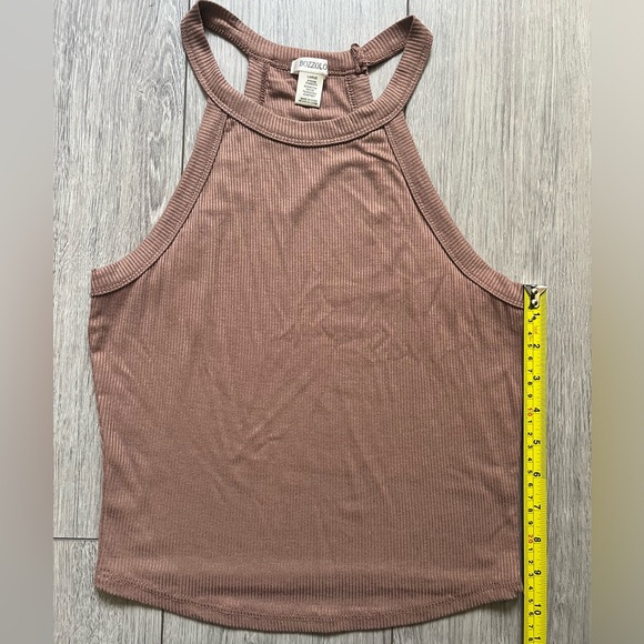 Light brown halter crop top in large from Fashion Nova - Picture 6 of 10